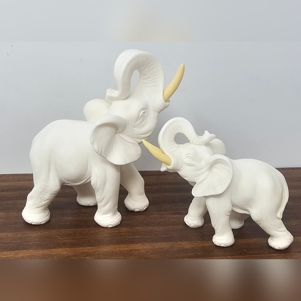 Vintage A. Giannelli Elephant Alabaster Powder Hand Made Figures Signed Italy X2